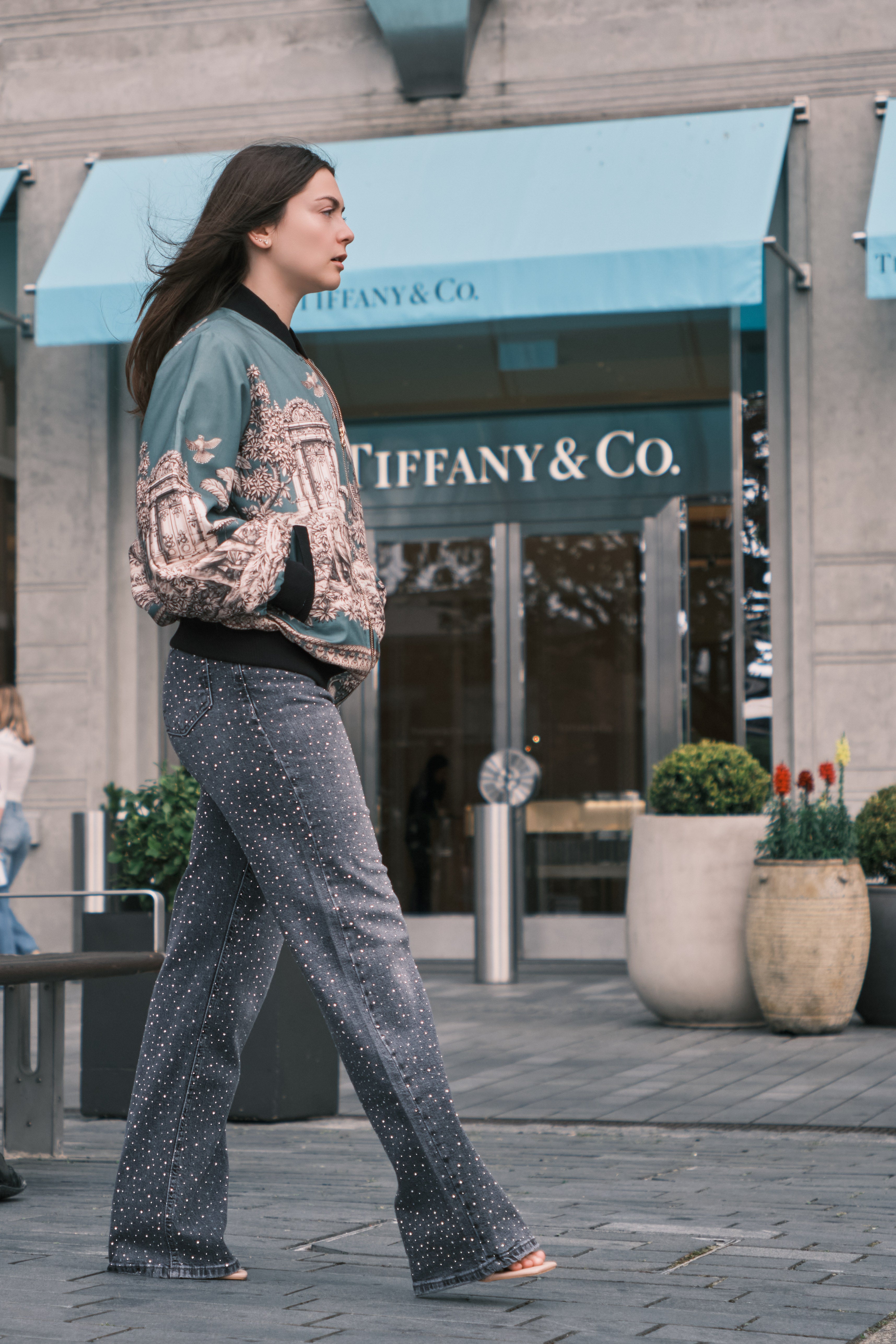 Linen Bomber