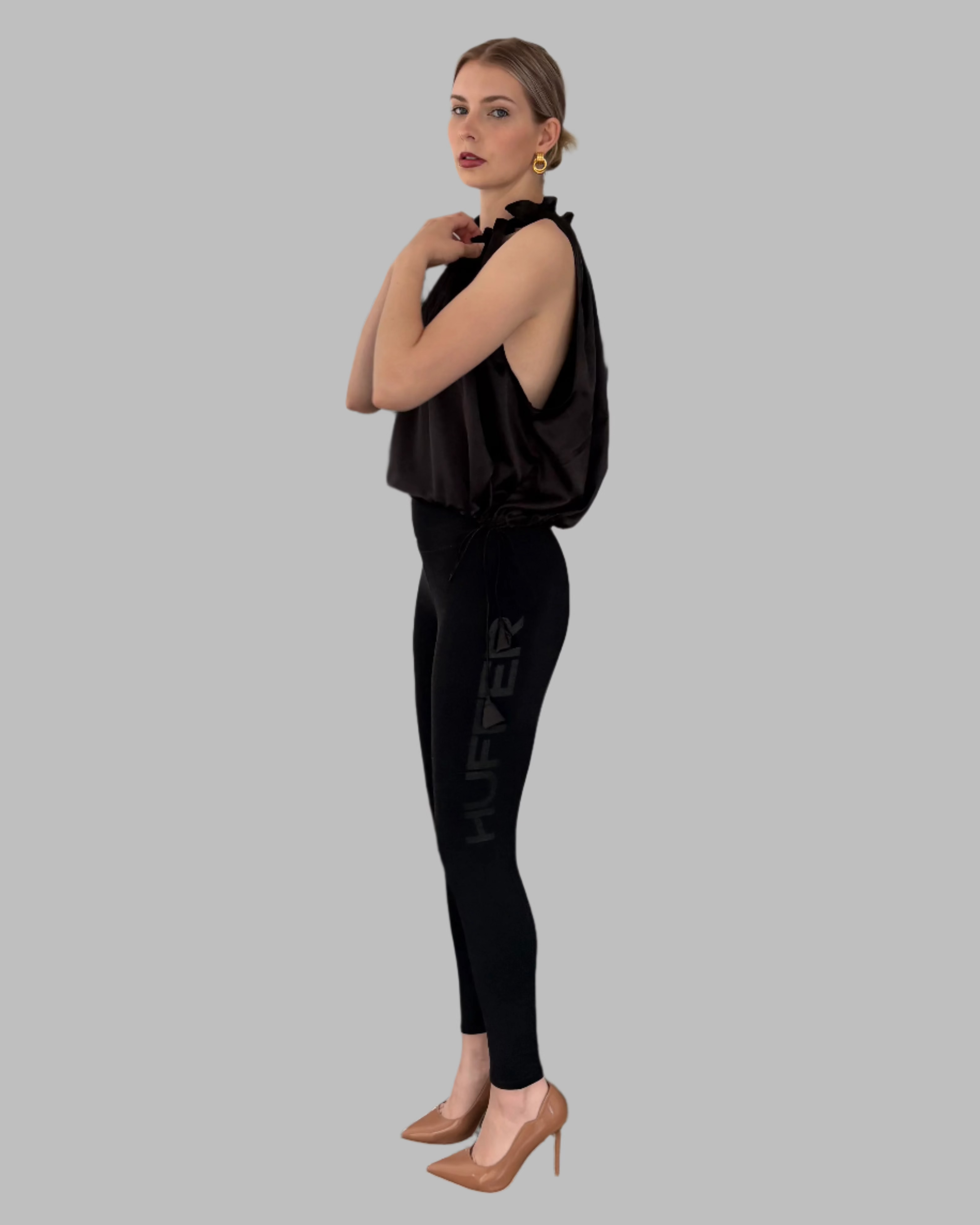 Minuit Black Halter Top